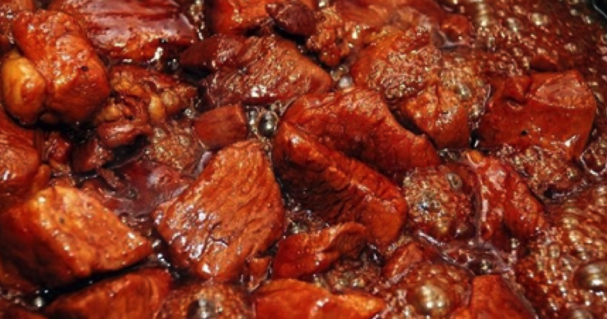 Тушёное мясо в соевом соусе. Соус для маринада шашлыка. Жареное мясо кусочками. Маринад для шашлыка с соевым соусом. Маринад для мяса с соевым соусом.